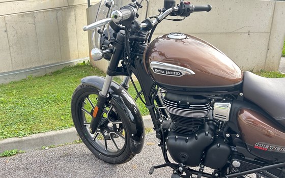 Gebrauchtmotorrad Royal Enfield Meteor 350 Supernova - Bild 2