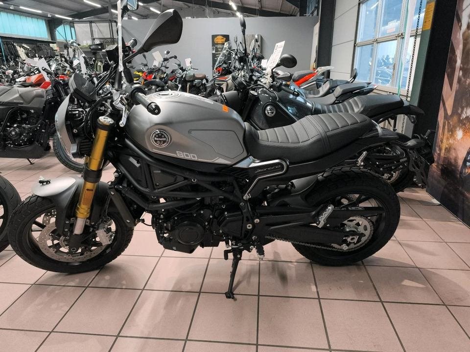 Angebot Benelli Leoncino 800