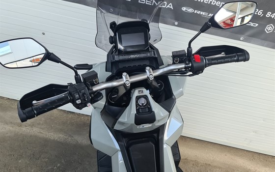 Gebrauchtmotorrad Honda ADV350 - Bild 10