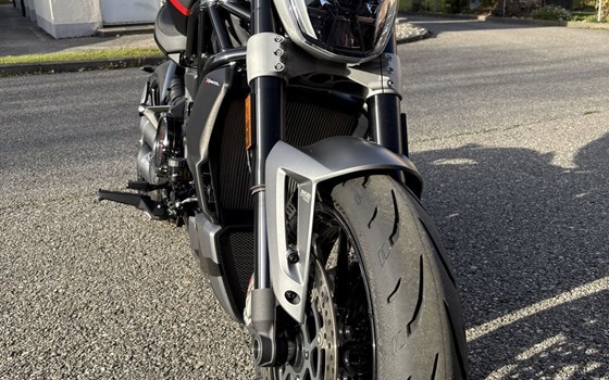 Gebrauchtmotorrad Ducati XDiavel Black Star - Bild 4