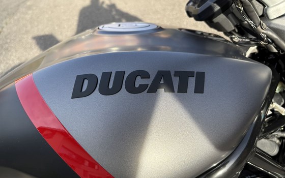 Gebrauchtmotorrad Ducati XDiavel Black Star - Bild 6