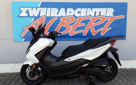 Gebrauchtmotorrad Honda Forza 350 - Bild 1