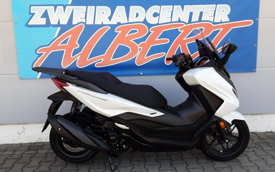 Gebrauchtmotorrad Honda Forza 350 - Bild 3