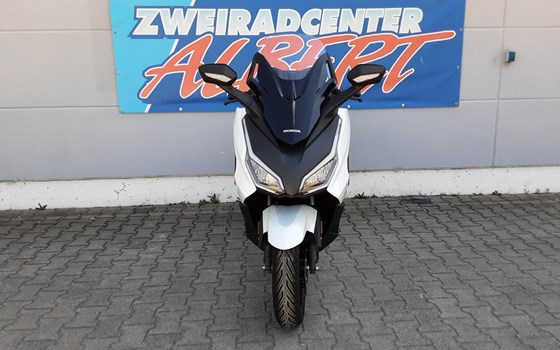 Gebrauchtmotorrad Honda Forza 350 - Bild 8