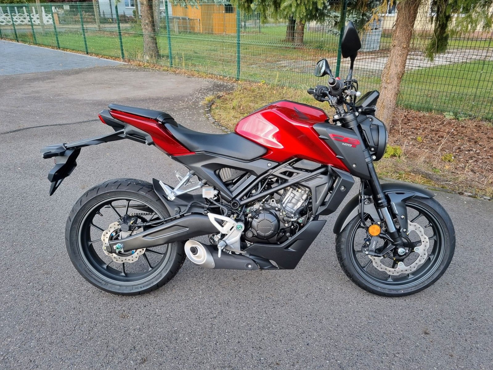 Honda CB125R
