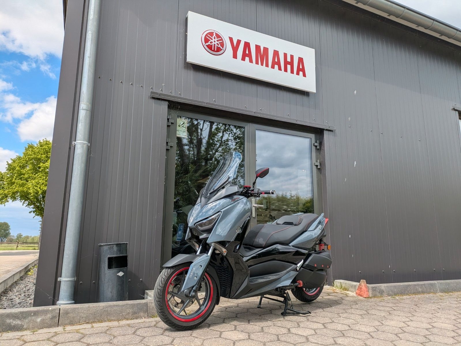 Yamaha XMAX 300 Tech MAX