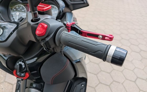 Gebrauchtmotorrad Yamaha XMAX 300 Tech MAX - Bild 13