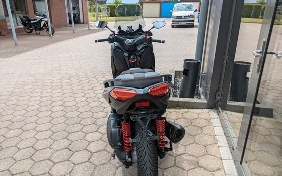 Gebrauchtmotorrad Yamaha XMAX 300 Tech MAX - Bild 6