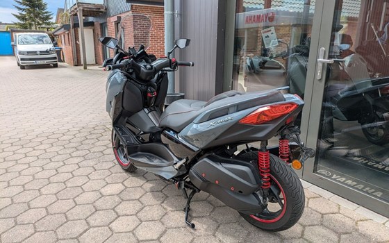 Gebrauchtmotorrad Yamaha XMAX 300 Tech MAX - Bild 8