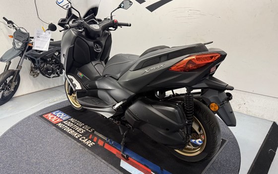 Gebrauchtmotorrad Yamaha XMAX 300 Tech MAX - Bild 3