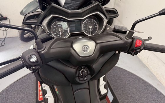 Gebrauchtmotorrad Yamaha XMAX 300 Tech MAX - Bild 6