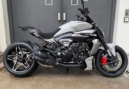 Neumotorrad Ducati XDiavel V4