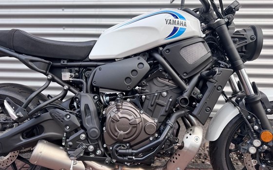 Gebrauchtmotorrad Yamaha XSR700 - Bild 11