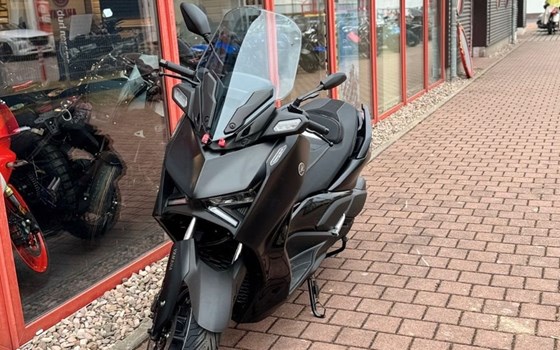Neufahrzeug Yamaha XMAX 300 Tech MAX+ - Bild 13