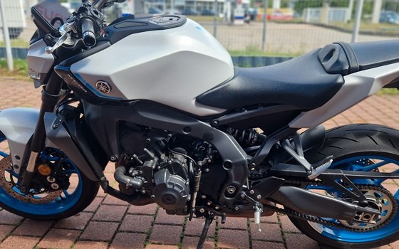 Gebrauchtmotorrad Yamaha MT-09 - Bild 6