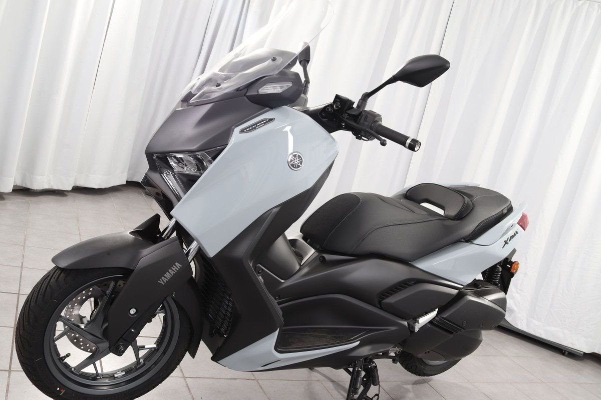Yamaha XMAX 300 Tech MAX+