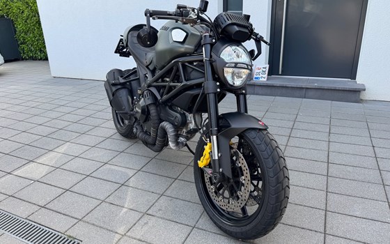 Gebrauchtmotorrad Ducati Monster 1100 Evo - Bild 1