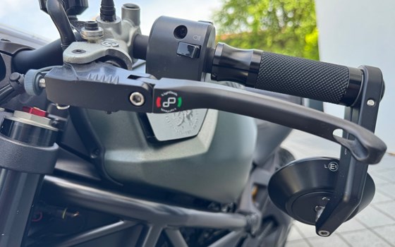 Gebrauchtmotorrad Ducati Monster 1100 Evo - Bild 11
