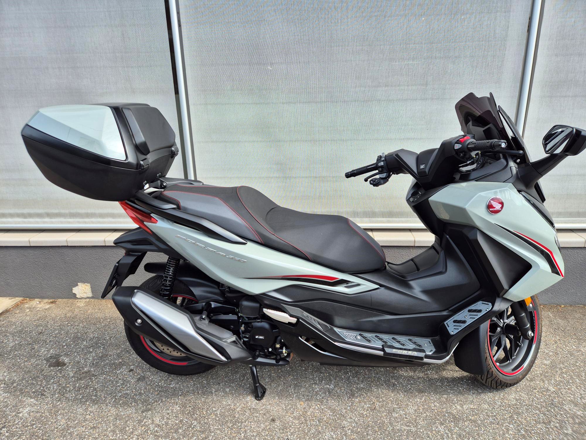 Honda Forza 350