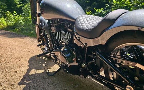 Gebrauchtmotorrad Harley-Davidson Softail Breakout 114 FXBRS - Bild 2