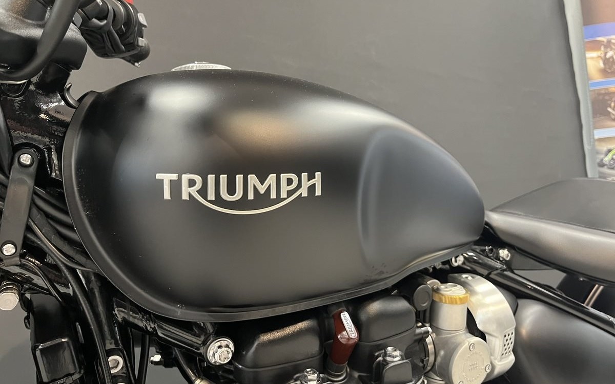 Angebot Triumph Bonneville Bobber Black