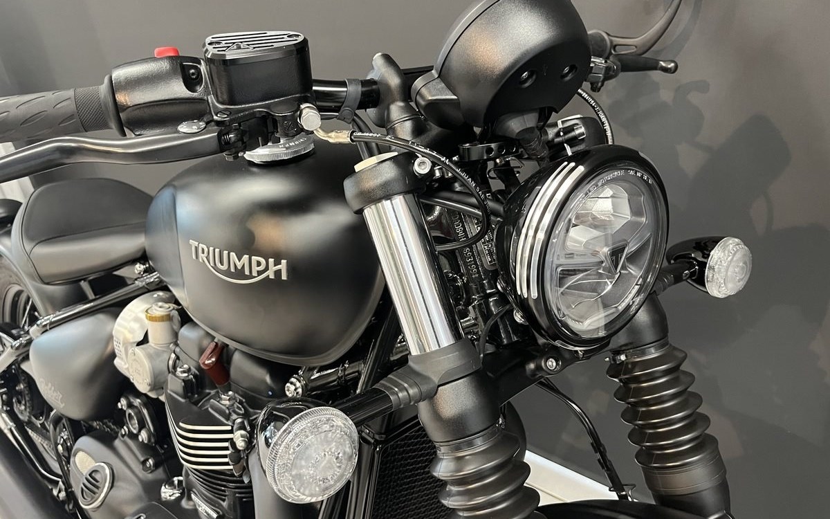 Angebot Triumph Bonneville Bobber Black