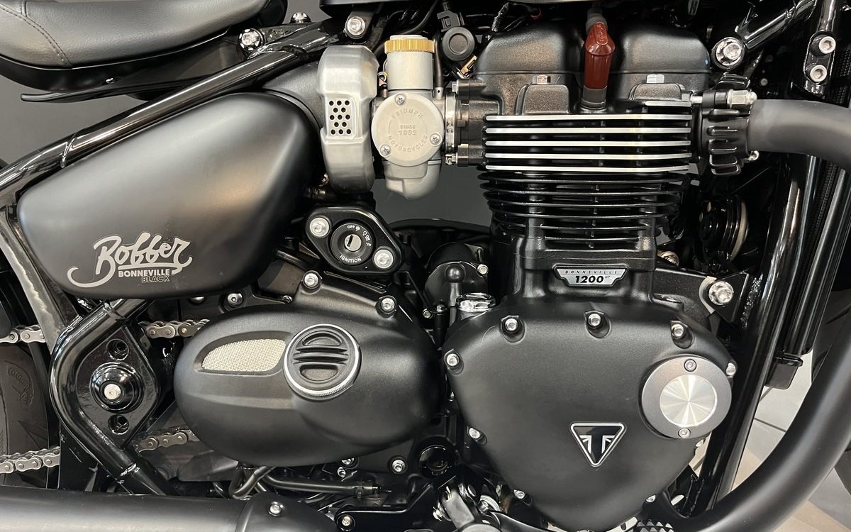Angebot Triumph Bonneville Bobber Black
