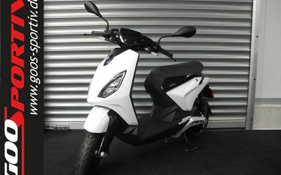 Neufahrzeug Piaggio 1 + - Bild 1