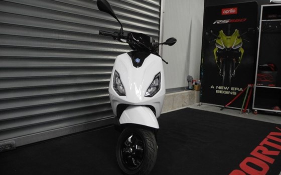 Neufahrzeug Piaggio 1 + - Bild 3