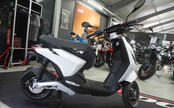 Neufahrzeug Piaggio 1 + - Bild 6