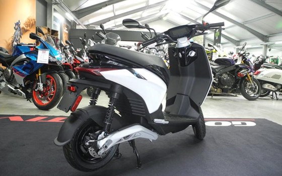 Neufahrzeug Piaggio 1 + - Bild 7