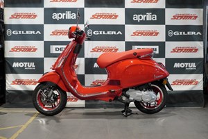 Angebot Vespa Primavera RED 50