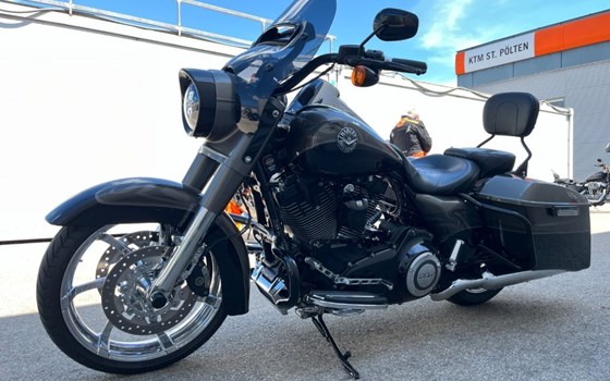Gebrauchtmotorrad Harley-Davidson CVO Road King FLHRSE - Bild 12