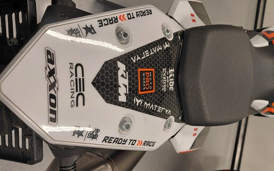 Gebrauchtmotorrad KTM 890 SMT - Bild 9