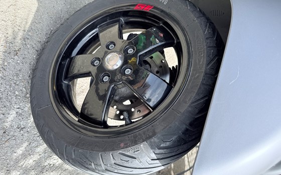 Gebrauchtmotorrad Vespa GTS 300 i.e. Super Sport - Bild 11