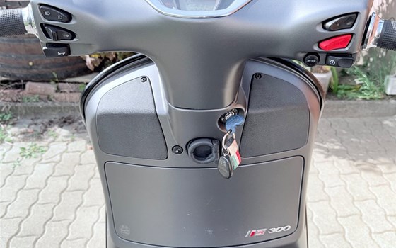 Gebrauchtmotorrad Vespa GTS 300 i.e. Super Sport - Bild 3