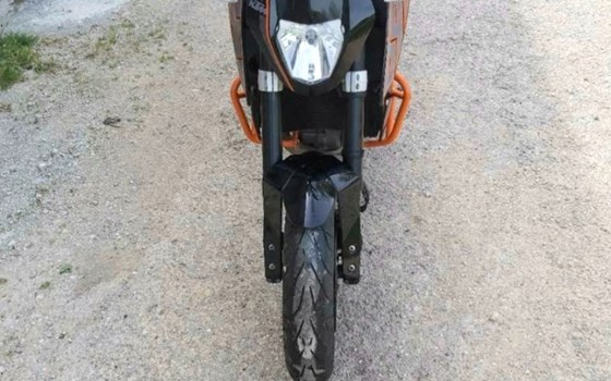 Gebrauchtmotorrad KTM 690 Duke - Bild 3