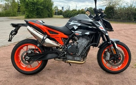 Gebrauchtmotorrad KTM 890 Duke GP - Bild 1