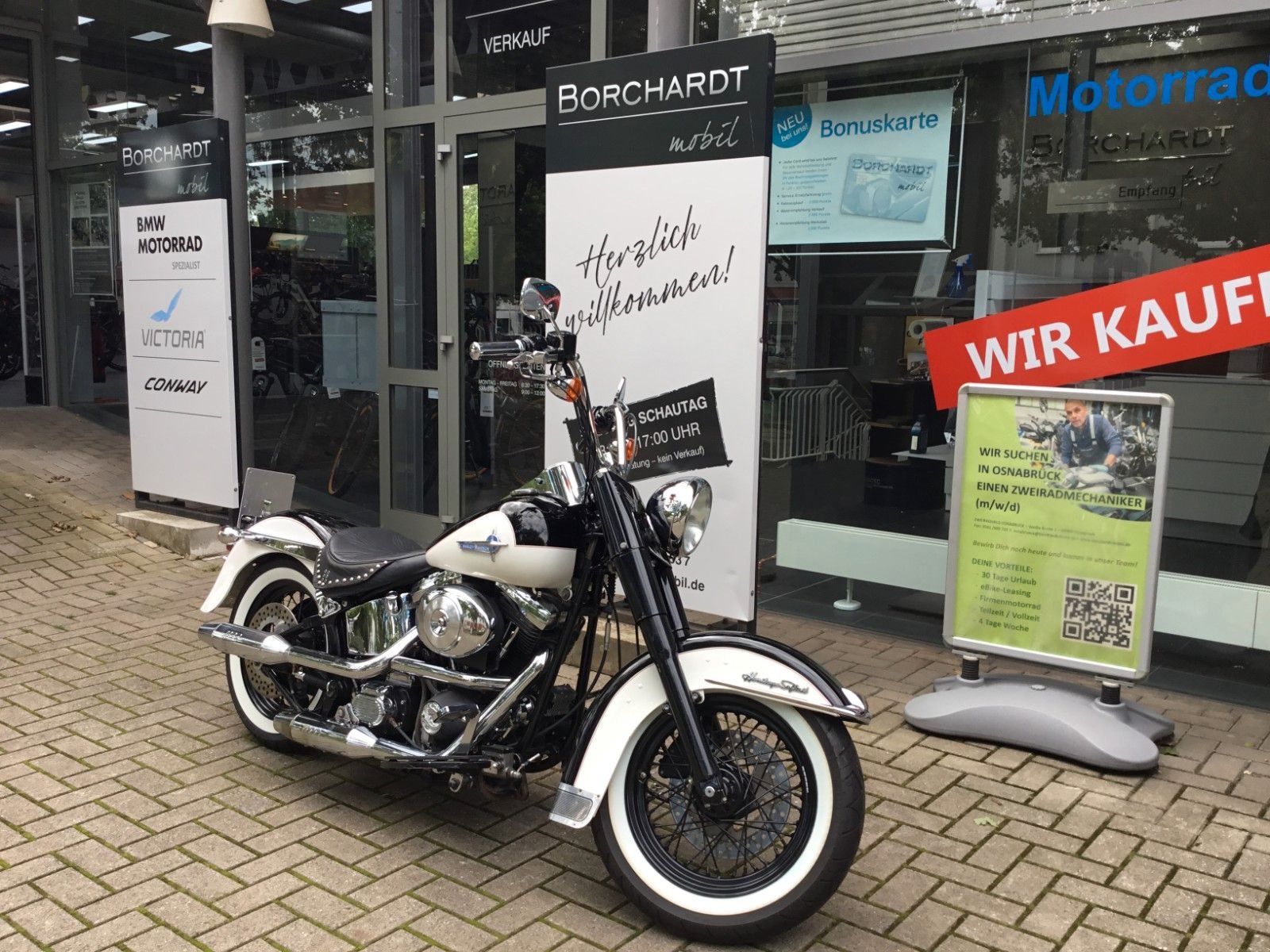 Harley-Davidson Softail Nostalgia FLSTN