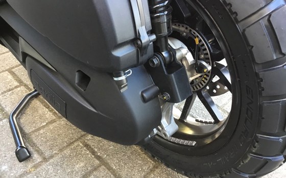 Neufahrzeug Aprilia SR GT 400 - Bild 11