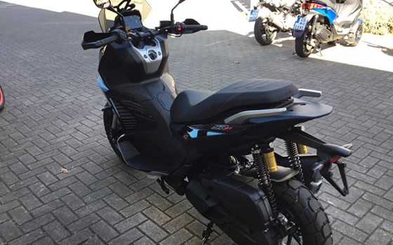 Neufahrzeug Aprilia SR GT 400 - Bild 5