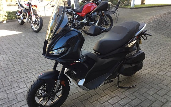 Neufahrzeug Aprilia SR GT 400 - Bild 6