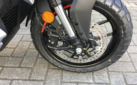 Neufahrzeug Aprilia SR GT 400 - Bild 9