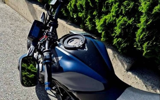 Gebrauchtmotorrad Honda CB125R - Bild 2