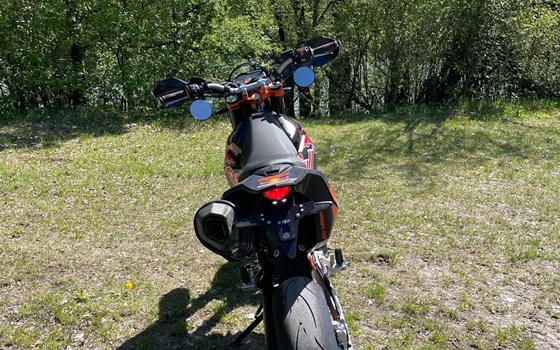 Gebrauchtmotorrad KTM 690 SMC R - Bild 6