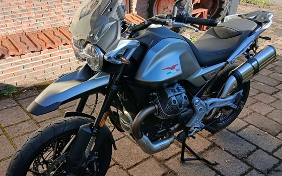Gebrauchtmotorrad Moto Guzzi V85 Strada - Bild 4