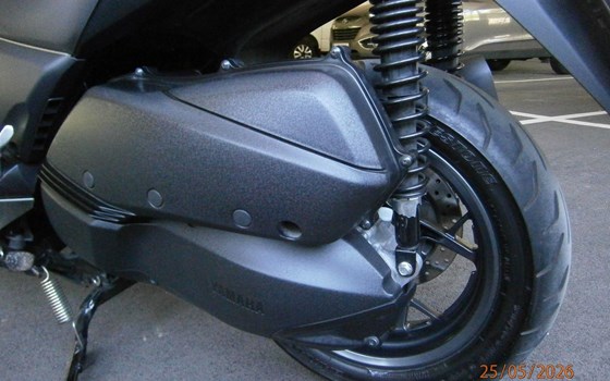 Gebrauchtmotorrad Yamaha XMAX 300 - Bild 10