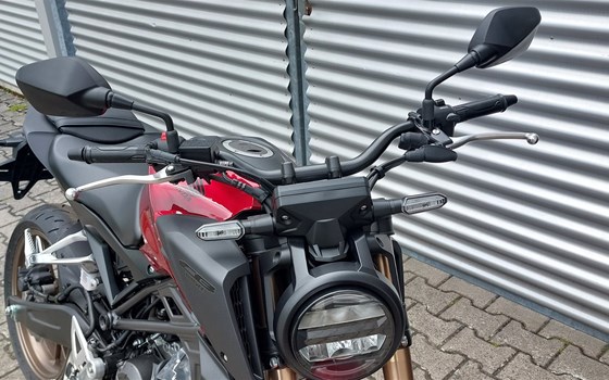 Gebrauchtmotorrad Honda CB125R - Bild 4