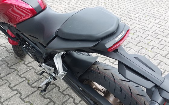 Gebrauchtmotorrad Honda CB125R - Bild 8