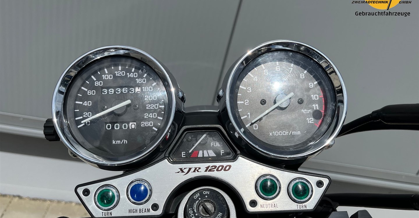Offer Yamaha XJR 1200